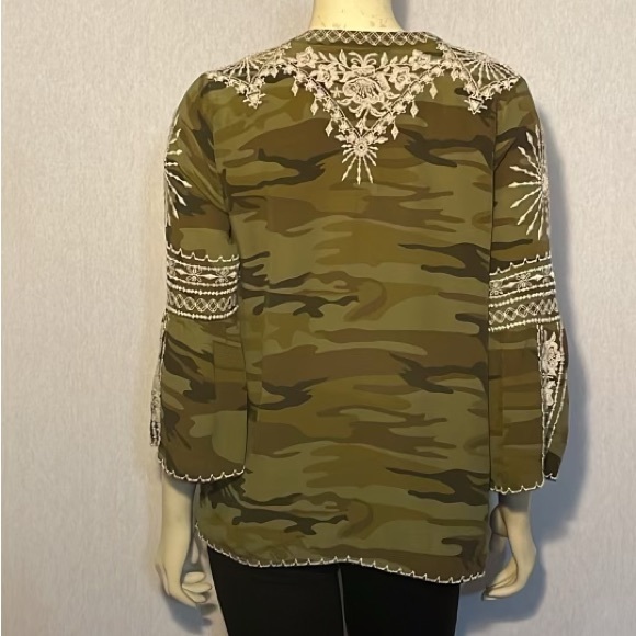 Johnny Was ,workshop,camouflage , embroidered blouse, size Small - Picture 5 of 11